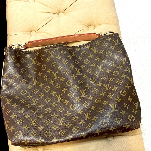 Louis Vuitton beautiful purse - Picture 2 of 13